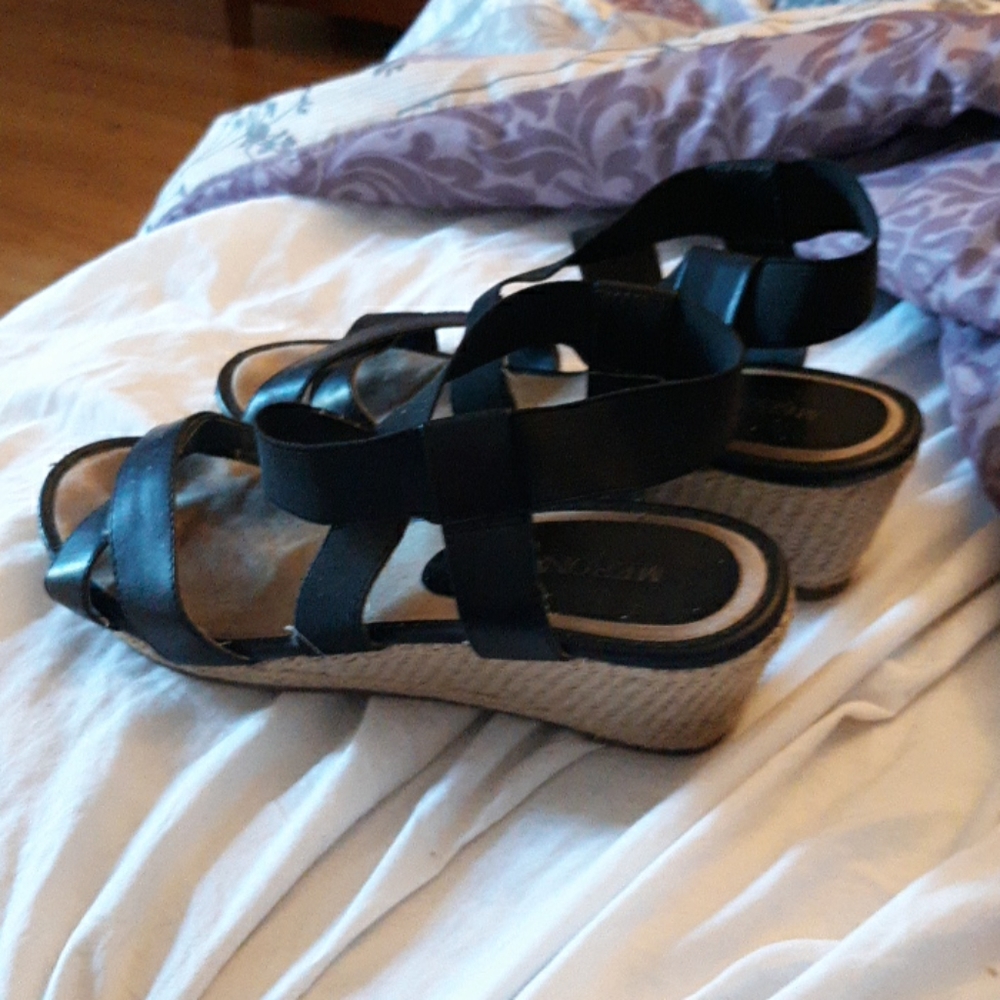Black strappy wedges